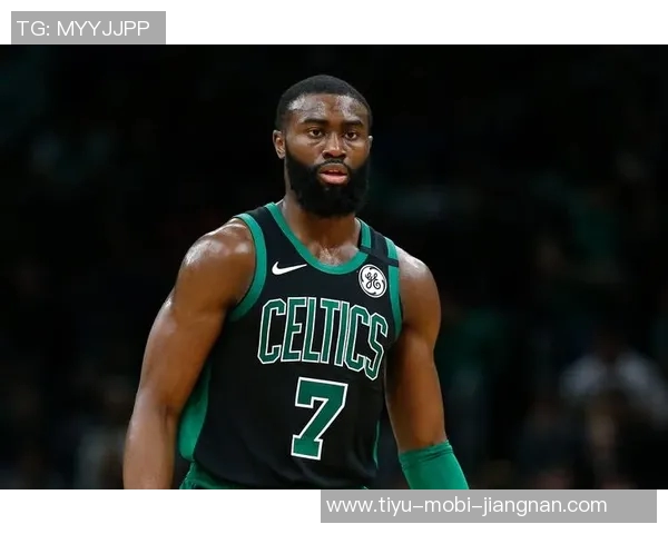 张佳玮点评杰伦布朗次节表现绿军实力展现超越战绩的深度分析 张佳玮点评杰伦布朗次节表现绿军实力展现超越战绩的深度分析