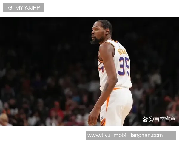 新赛季罚球王榜揭晓里夫斯领衔字母SGA紧随其后巴特勒杜兰特表现平平 新赛季罚球王榜揭晓里夫斯领衔字母SGA紧随其后巴特勒杜兰特表现平平