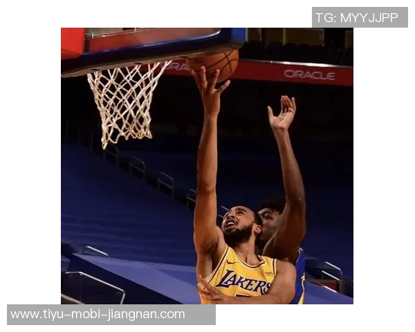 布威替补高效表现12投8中斩获22分4篮板4助攻助力球队胜利 布威替补高效表现12投8中斩获22分4篮板4助攻助力球队胜利